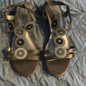 8.5 M Karen Scott rhinestone embellished open toe sandals
